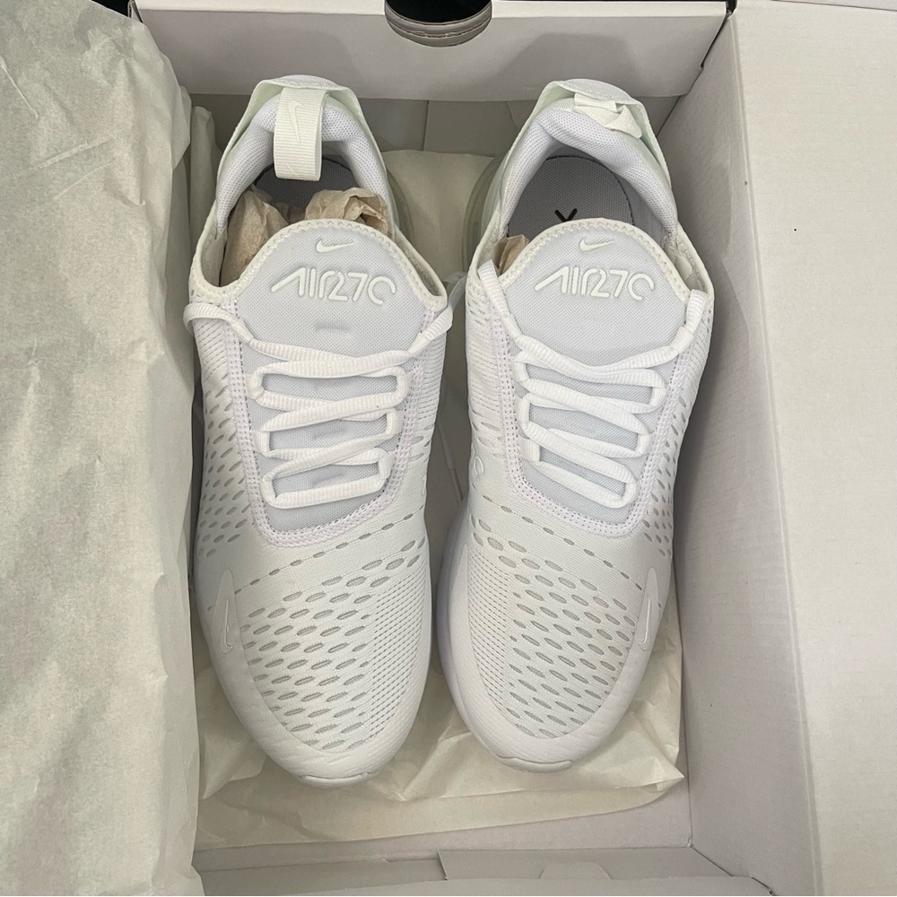Air7c w air max 270 triple white